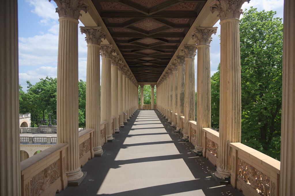 The Roman Colonnade