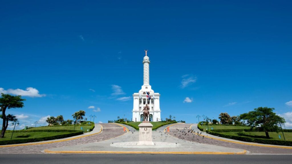 Monumento a los Héroes de la Restauración