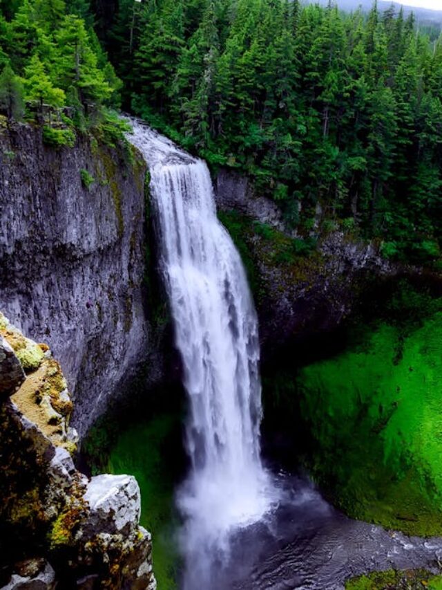 The Stunning Waterfalls of the Pacific Northwest